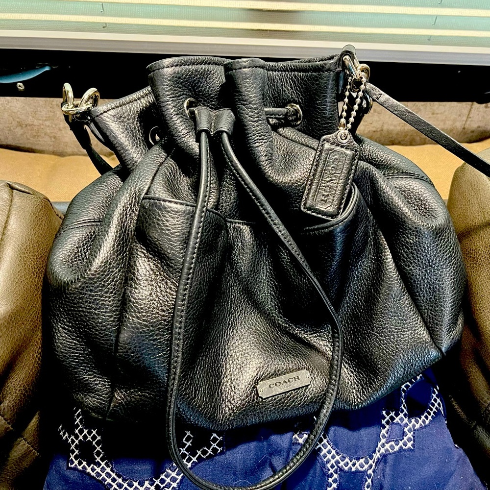 ***FINAL PRICE REDUCTION*** Coach Black Leather Bucket Purse